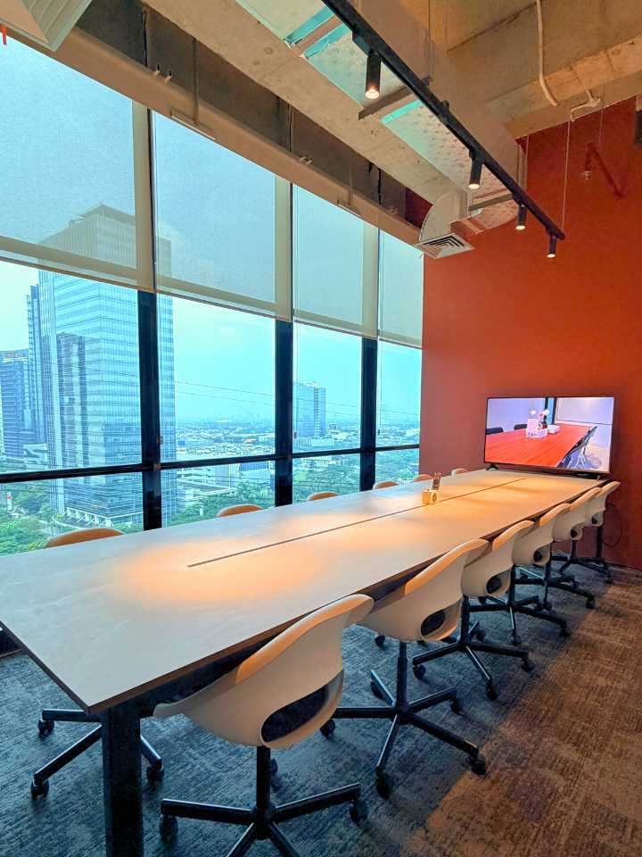 Meeting room 12 pax virtual office Tangerang Alam Sutera kapasitas besar