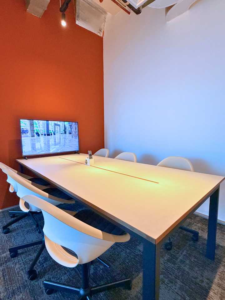 Meeting room 6 pax virtual office Tangerang Alam Sutera medium